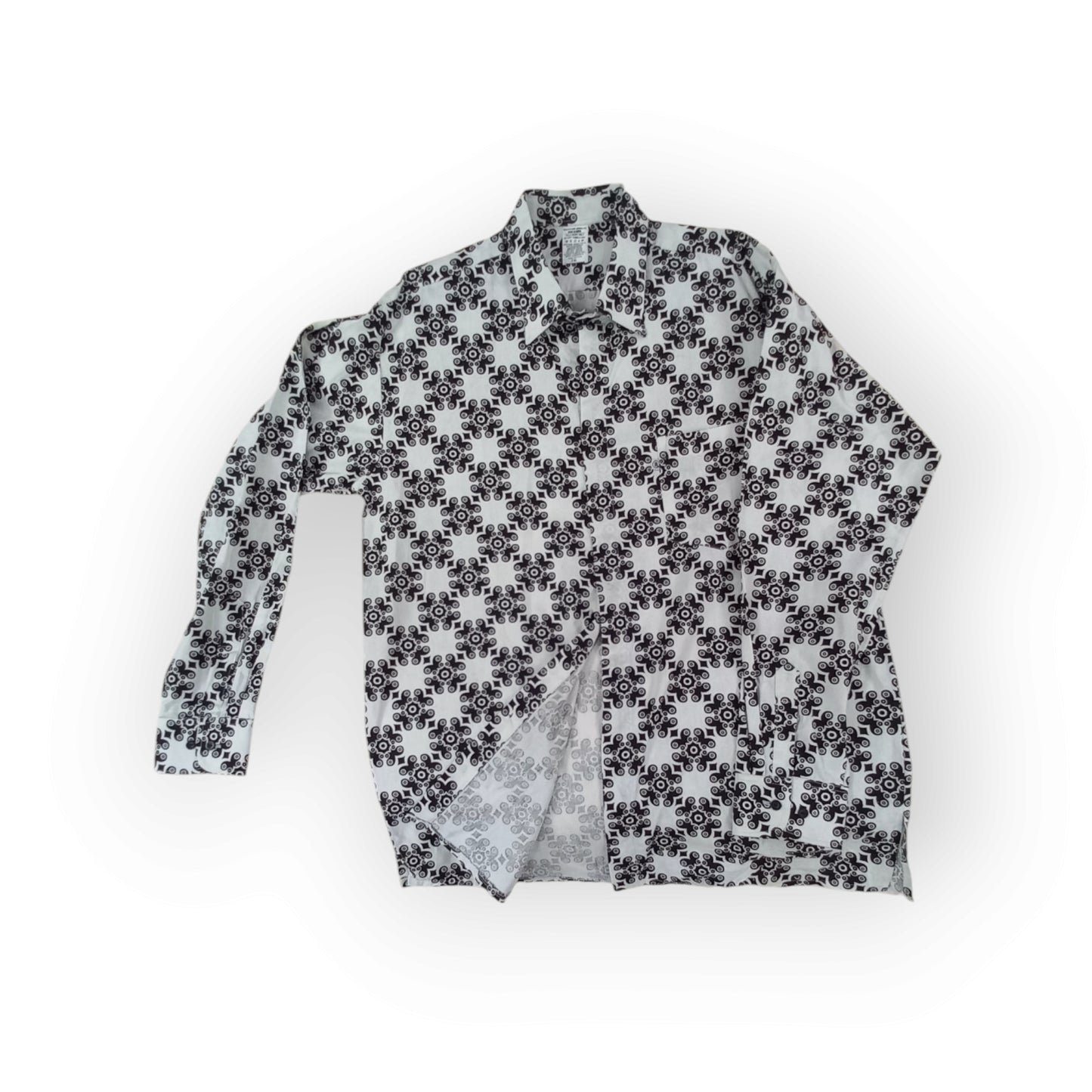 Men's Rivatex Uhuru shirt, Made in Kenya. Long sleeve black and white geometric pattern cotton batik shirt.