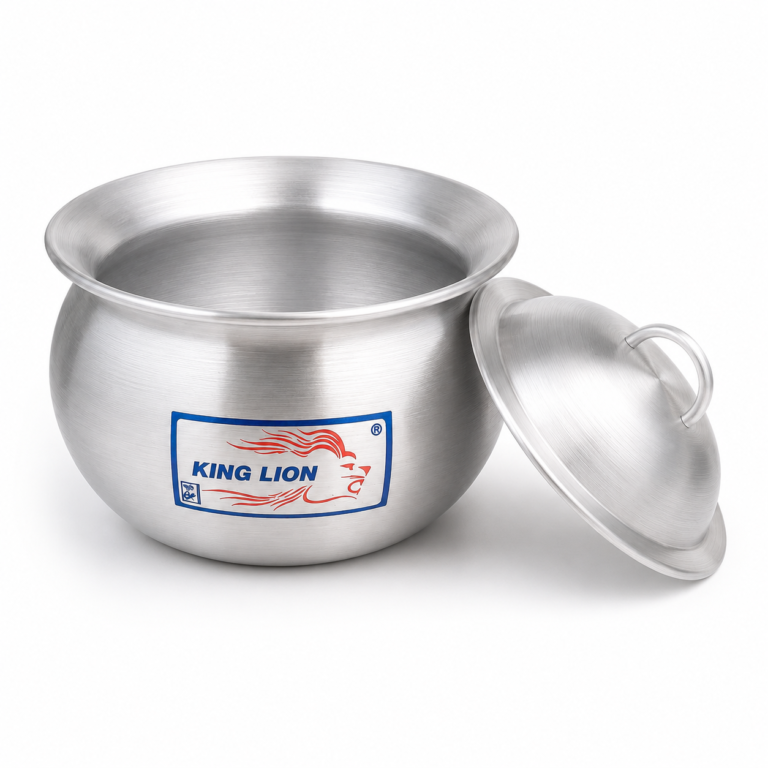 King Lion heavy-gauge aluminium 3.5 litre Waka cooking pot with unattached domed lid manufactured by Kaluworks on a white background