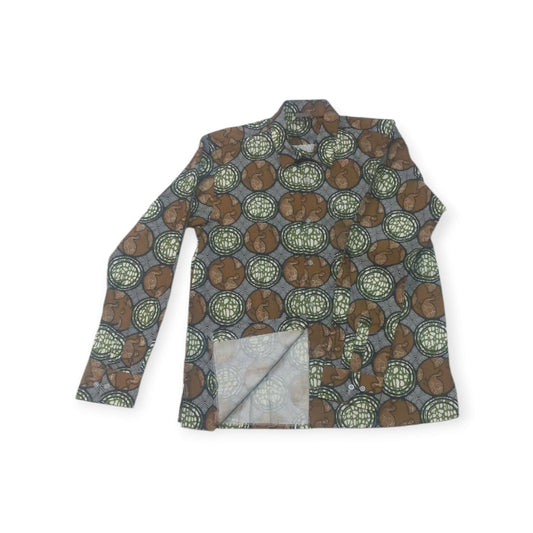 Kenyan-made Kitenge Uhuru shirt: a comfortable and fashionable choice with a distinctive brown, green, grey, and white pattern.